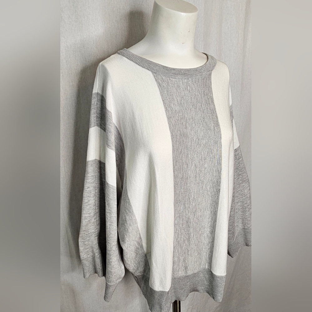 Magaschoni Gray & White Pullover Crew Neck Knit Sweater w Dolman Sleeves Size  L